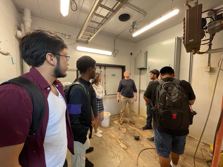 Students touring Zucrow Labs